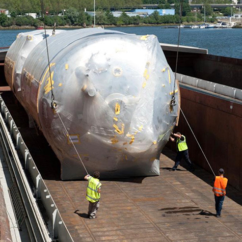 Chargement sur barge au port de Lauterbourg, à proximité des usines Ziemex