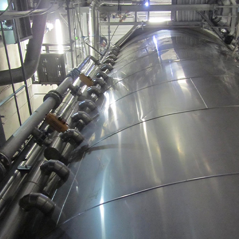 Fermenteur avec nourrices d’alimentation vapeur et eau glycolée